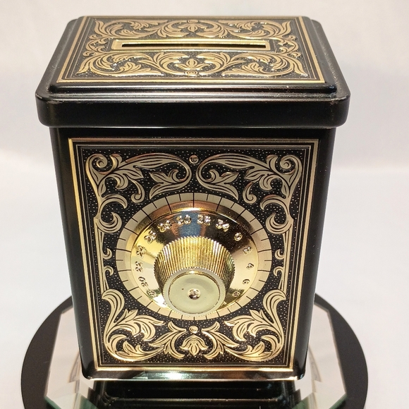 Avon Vintage Safe Style Coin Bank - Picture 3 of 6
